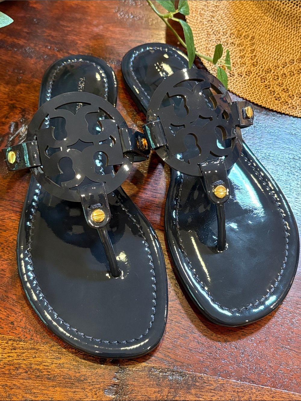 Tory Burch Miller Sandals Dark Navy Blue Patent Leather size 7 - Picture 3 of 9